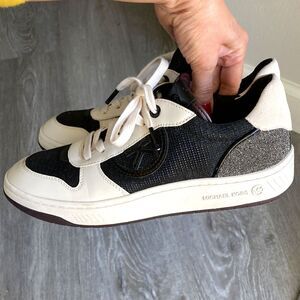 Michael Kors Women's Sneakers Leather Lace Up Black White Size 8.5 Round Toe